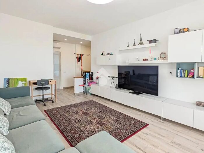 Appartamento trilocale in vendita in Via Dante Alighieri, San Donato Milanese