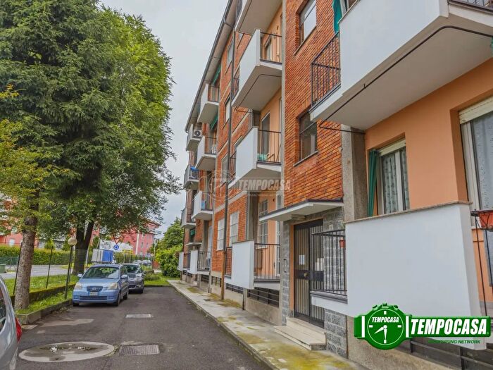 Appartamento quadrilocale in vendita in Via Marconi, Binasco