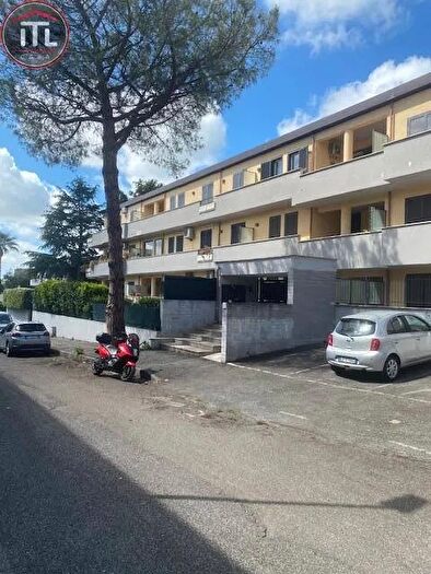 Appartamento monolocale in vendita in Via Gino Borgatta, Roma