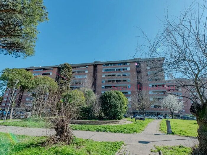 Appartamento con 5 locali in vendita in Via Giovanni Frignani, Roma