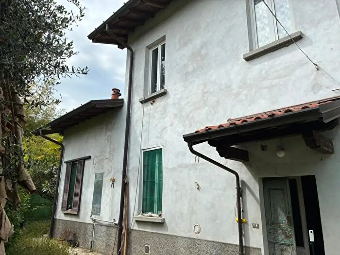 Casa trilocale in vendita in Via B Croce, Corbetta