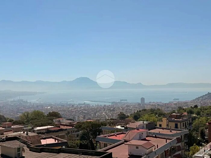 Appartamento bilocale in affitto in Viale Colli Aminei, Napoli