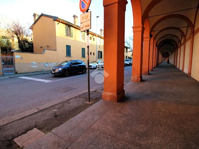 Casa con 5 locali in vendita in Bologna