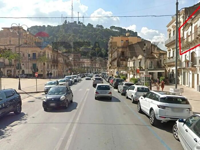 Casa con 5 locali in vendita in Corso Umberto I, Modica