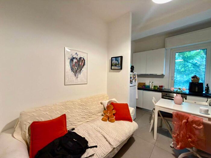 Appartamento bilocale in affitto in Via Lazzaro Papi, Porta Romana Medaglie d'Oro, Milano