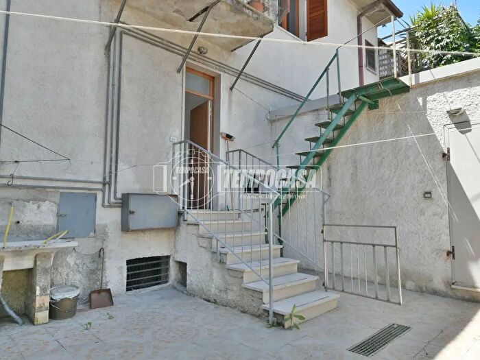 Casa con 13 locali in vendita in Via Salaria, Ascoli Piceno