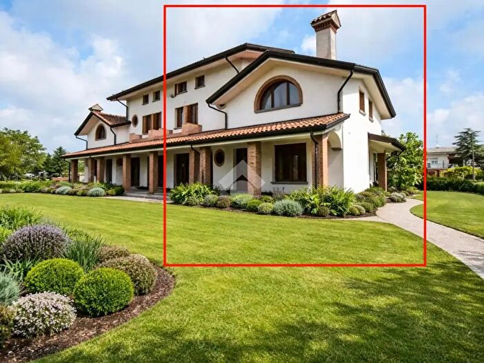 Casa quadrilocale in vendita in Via Giacomo Zanella, Eraclea