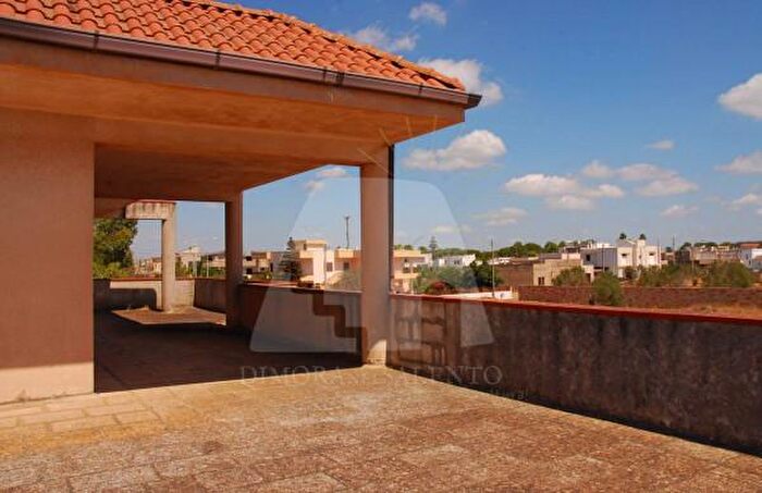 Casa con 5 locali in vendita in Via Specchia, Miggiano