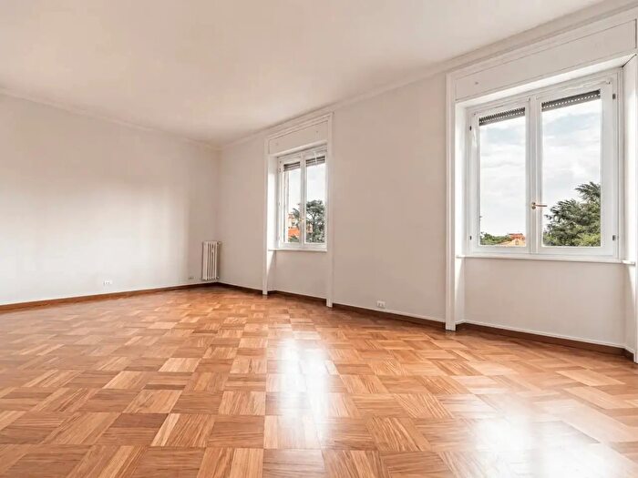 Appartamento quadrilocale in affitto in Via Andrea Maria Ampere, Milano