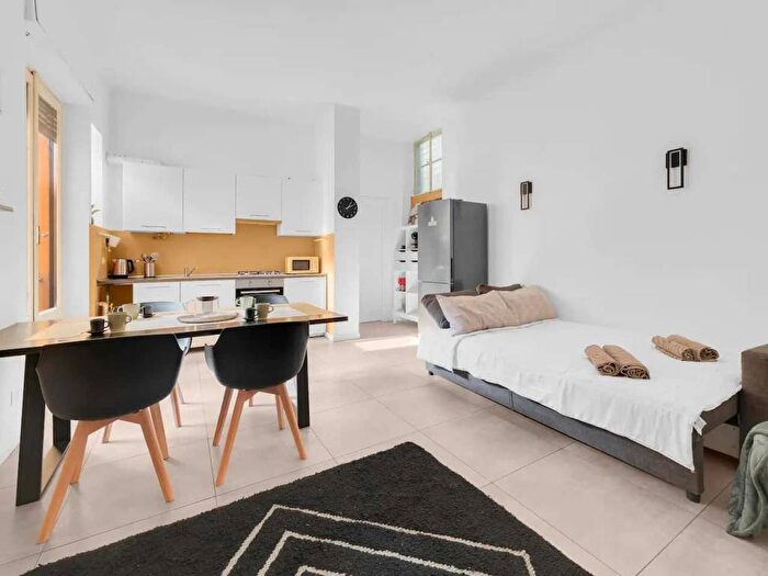 Appartamento trilocale in affitto in Viale Monza, Rovereto, Milano