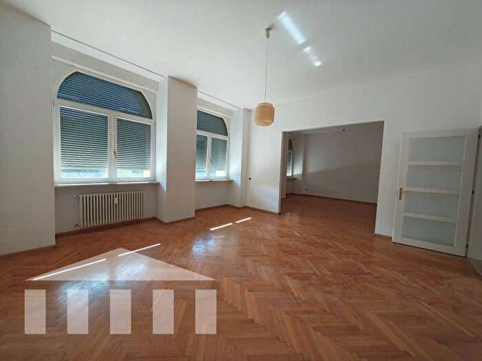 Appartamento con 6 locali in affitto in Piazza della Vittoria Bolzano BZ Italia, Gries San Quirino, Bolzano