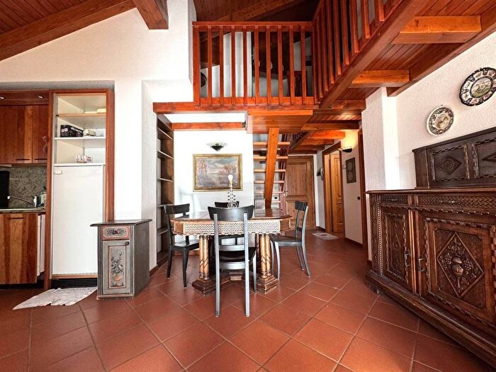 Appartamento quadrilocale in affitto in Via Del Crotto, Centro, Campodolcino