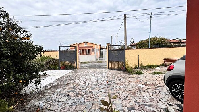 Casa con 5 locali in vendita in Viale dei Pini Augusta, Augusta