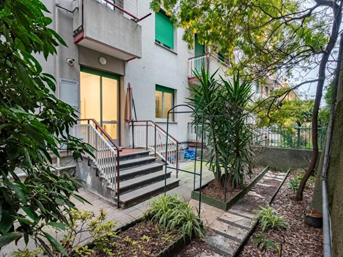 Appartamento bilocale in affitto in Via Pietro Paleocapa, Castelletto, Genova