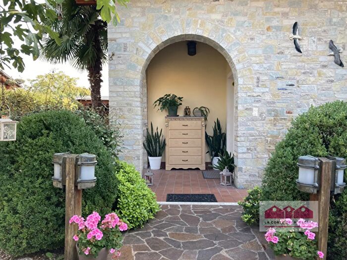 Casa con 5 locali in vendita in Via Martiri delle Foibe, Vicenza