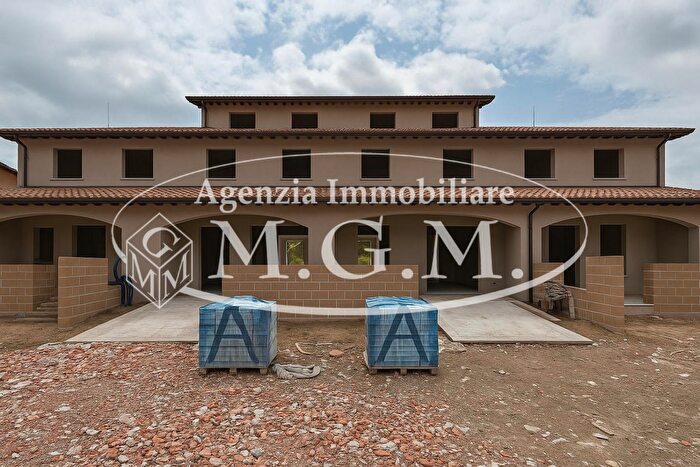 Casa con 6 locali in vendita in Buti