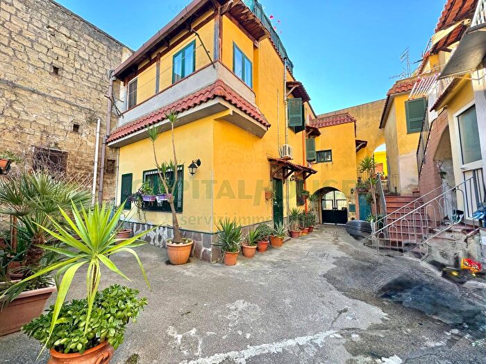 Appartamento monolocale in vendita in Via Comunale Napoli, Napoli