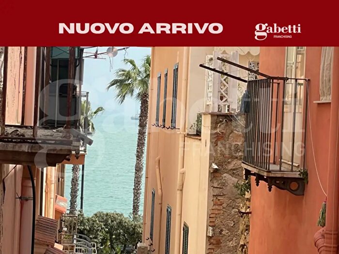 Appartamento bilocale in vendita in Vico Lungomare G Caboto, Gaeta