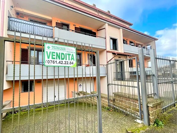 Appartamento quadrilocale in vendita in Via Giordano Starnini, Valentano