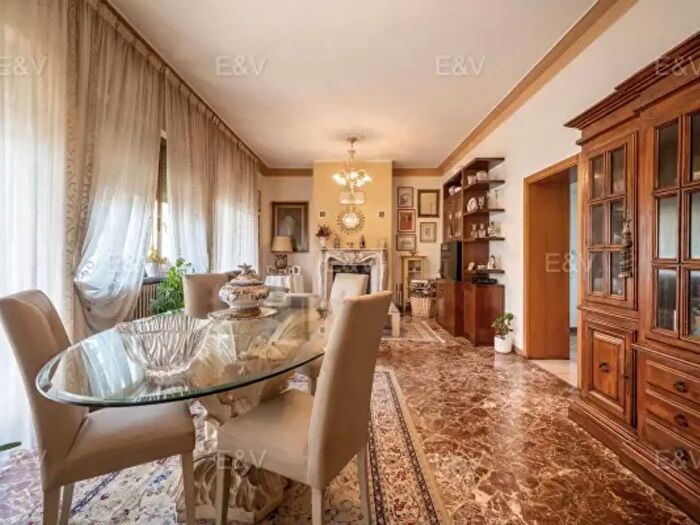 Casa con 6 locali in vendita in Località Bagnoro, Arezzo