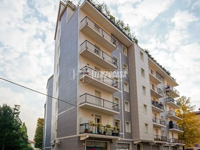 Appartamento quadrilocale in vendita in Via Arenzano, Modena