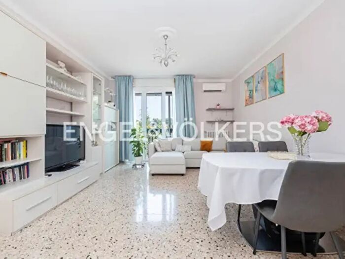 Appartamento con 5 locali in vendita in Via Paternò, Milano