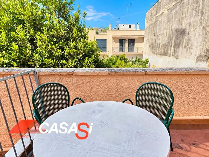 Casa con 6 locali in vendita in Via Luigi Mariano, Otranto