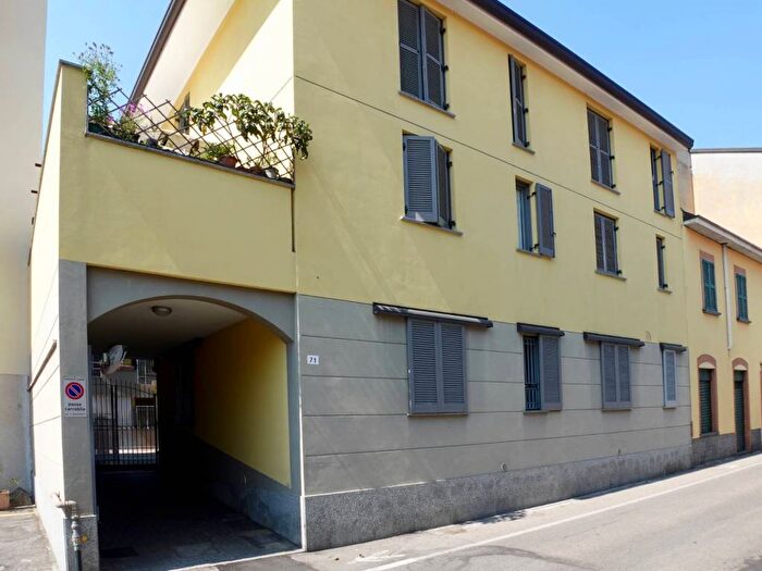 Case in Vendita e in Affitto - 2