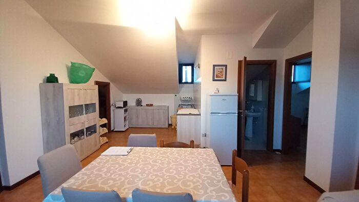 Appartamento trilocale in vendita in Via Padre Luca da Vico, Vico Del Gargano