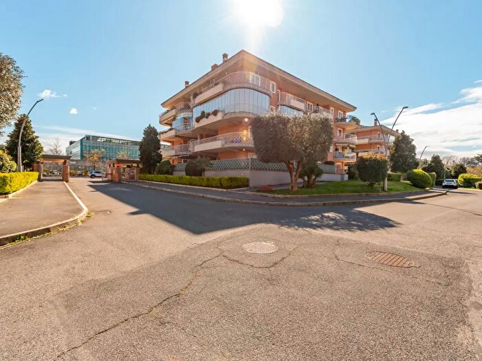 Appartamento bilocale in vendita in Viale Vincenzo Marronaro, Roma