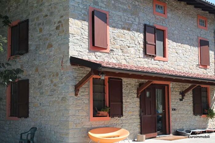 Casa con 10 locali in vendita in Sp, Neviano Degli Arduini