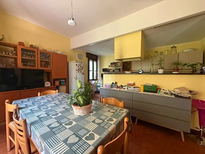 Casa con 11 locali in vendita in Via Mascherine, Rovigo
