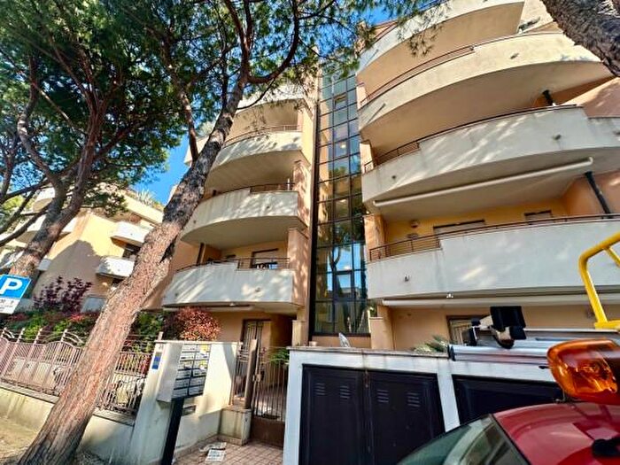 Appartamento trilocale in vendita in Viale Trento, Rimini