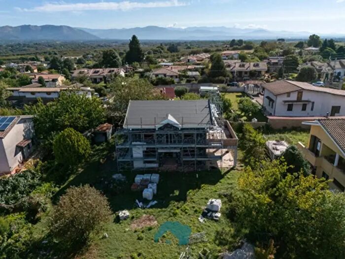 Casa in vendita in Strada, Labico