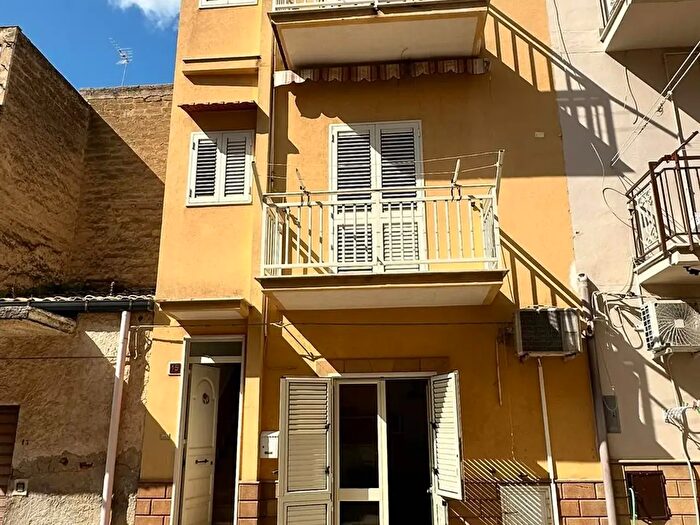 Casa trilocale in vendita in Via Virgilio, Ribera