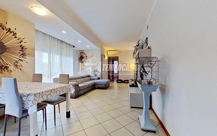 Appartamento trilocale in vendita in Via Micca, Lissone