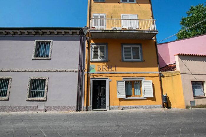 Casa quadrilocale in vendita in Luras