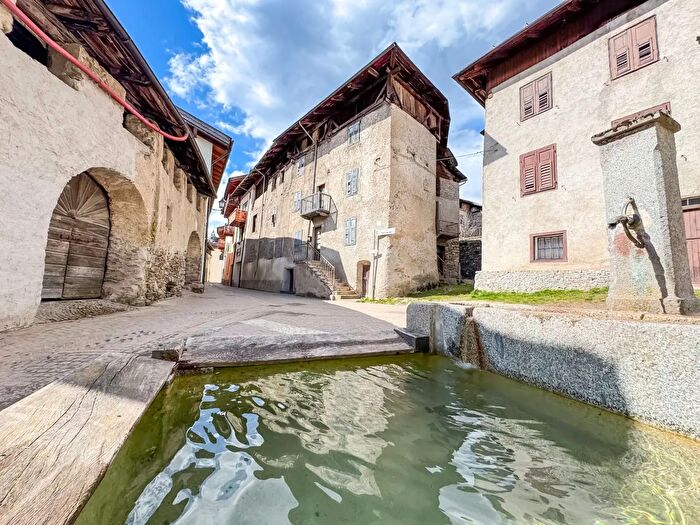 Case in Vendita e in Affitto - 2