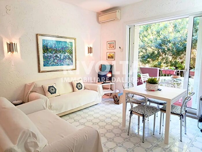 Appartamento trilocale in vendita in Via dei Tre Forti, Monte Argentario