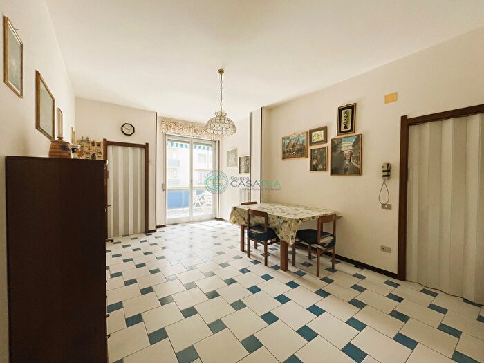 Appartamento trilocale in vendita in Via Taormina, Martinsicuro