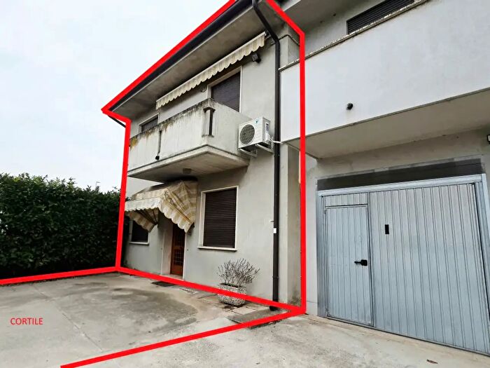 Casa quadrilocale in vendita in Via Filippi Nuova, Ospedaletto Euganeo