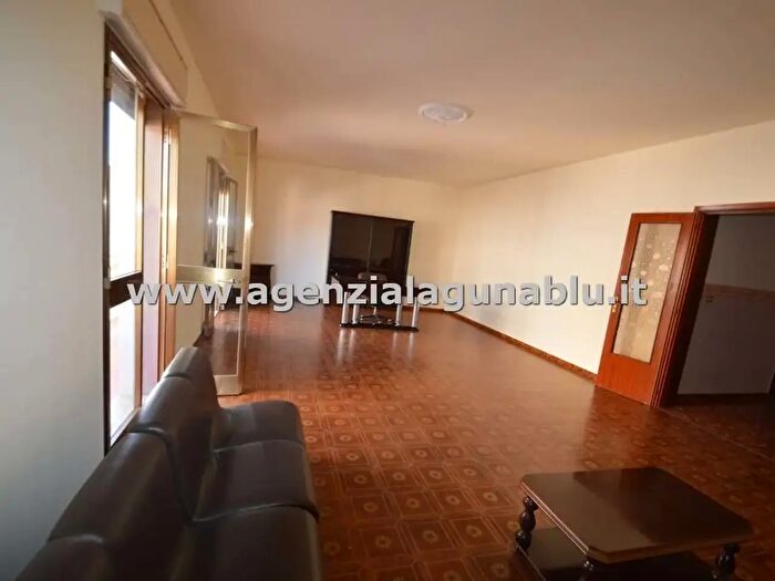 Appartamento quadrilocale in affitto in Via Emanuele Sansone, Mazara Del Vallo