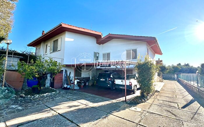 Casa con 5 locali in vendita in Via Vittorio Cernusco, Civitavecchia
