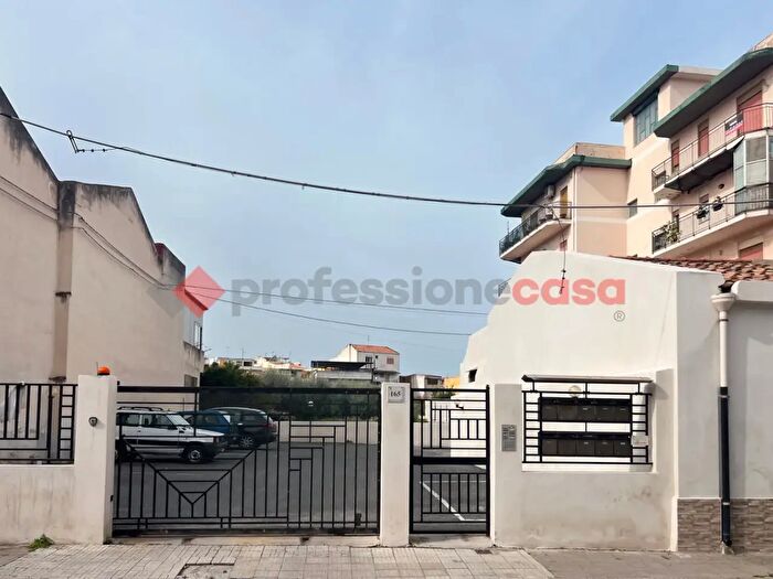 Appartamento trilocale in vendita in Via S Francesco di Paola, Barcellona Pozzo Di Gotto