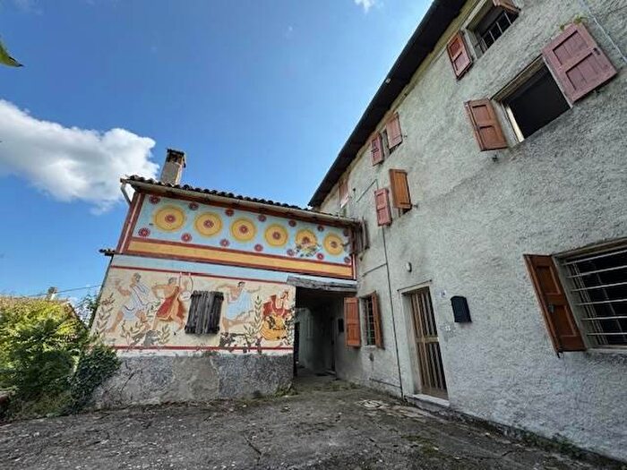 Casa con 10 locali in vendita in Grizzana Morandi