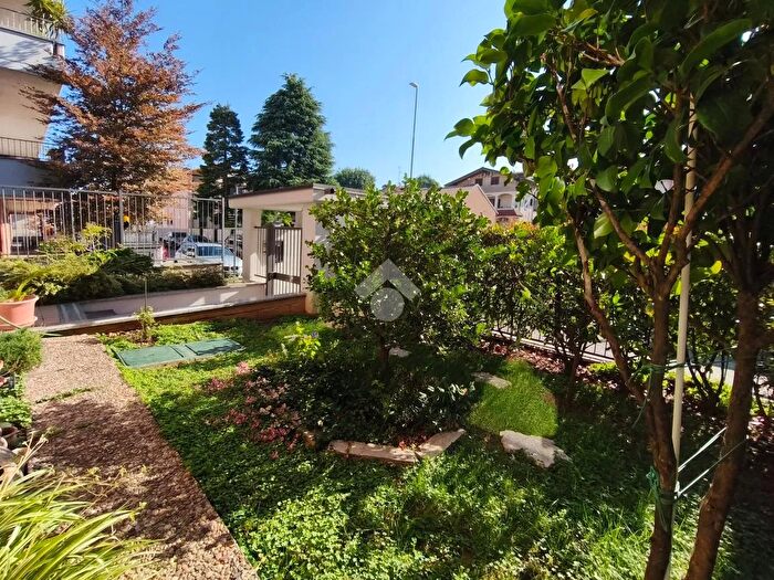 Casa quadrilocale in vendita in Via Torquato Tasso, Cormano