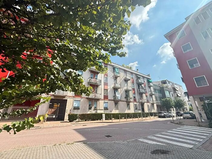 Appartamento bilocale in vendita in Via Serio, Rozzano