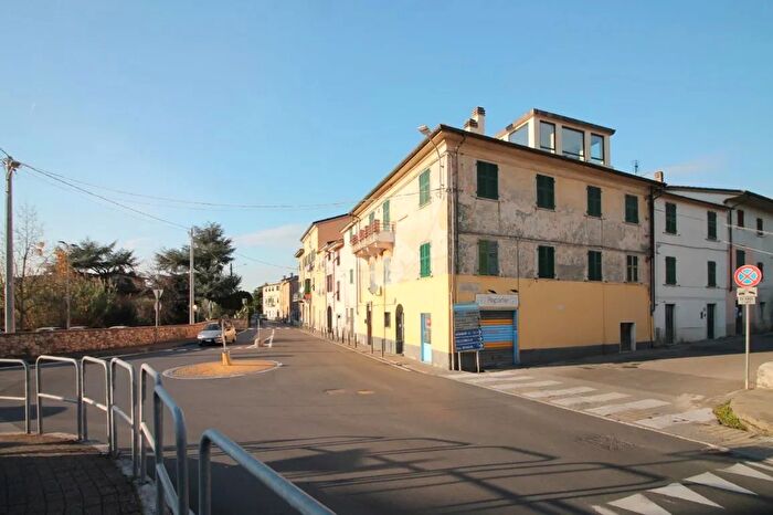 Appartamento con 5 locali in vendita in Via Cisa Interna, Sarzana