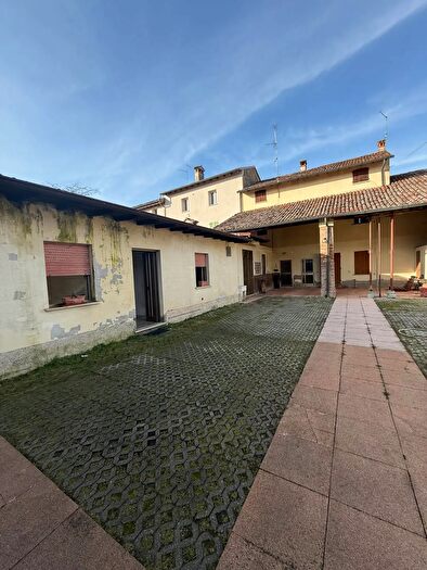 Casa con 6 locali in vendita in Crema, Crema
