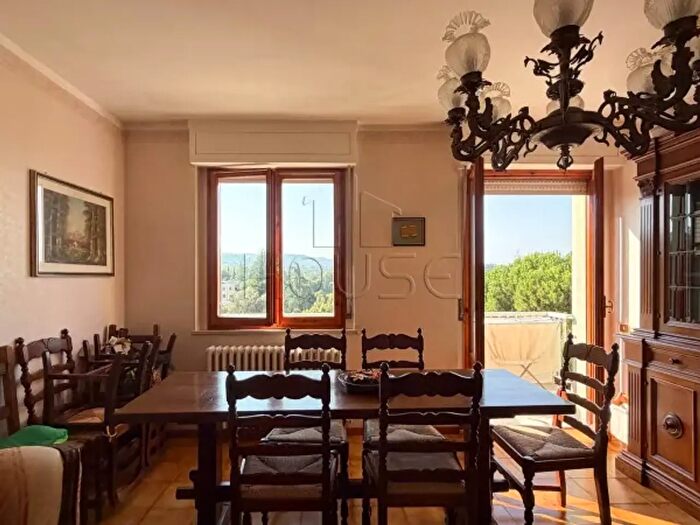 Appartamento trilocale in vendita in Via Alcide De Gasperi, Citta' Di Castello